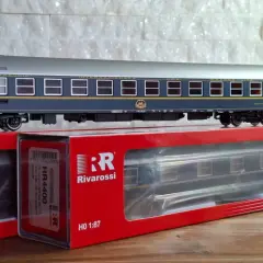 Model **przemyślanin wagony** Compagnia Internazionale Carrozza Letti, w skali H0 1:87.