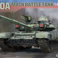 Potężny czołg T-90A w skali 1/48, gotowy do akcji na tle zimowego krajobrazu.