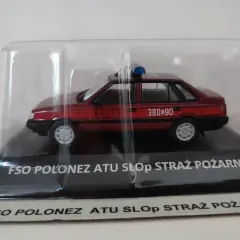Model FSO Polonez w barwach straży pożarnej, gotowy do akcji.