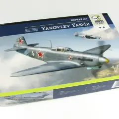 Model samolotu Yakovlev Yak-1B w skali 1/72. Zestaw zawiera plastikowy model, kalkomanie i elementy fototrawione.