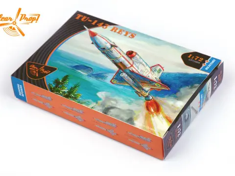 Tu-143 Reys w skali 1:72 - budowa i malowanie modelu