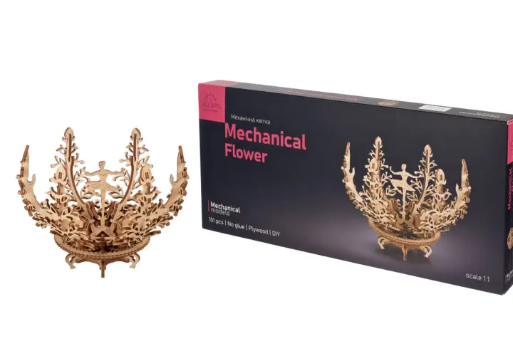 Drewniana pozytywka Mechanical Flower, model do samodzielnego złożenia, z misternymi detalami i figurkami.