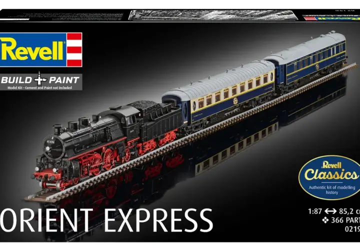 Model pociągu do sklejania Orient Express od Revell. Zestaw zawiera lokomotywę i wagony.