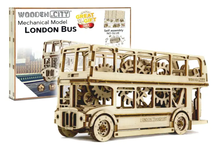 Drewniany, mechaniczny model autobusu londyńskiego z widocznymi zębatkami. Idealny na prezent dla miłośników Anglii.
