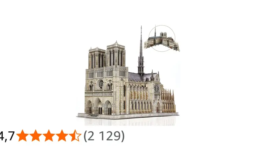 Model 3D katedry Notre Dame, wiernie odwzorowujący detale architektoniczne.