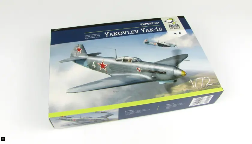 Model samolotu Yakovlev Yak-1B w skali 1/72. Zestaw zawiera plastikowy model, kalkomanie i elementy fototrawione.