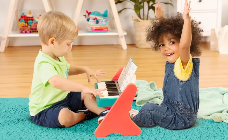 Drewniane pianino dla dziecka - jak wybrać model?