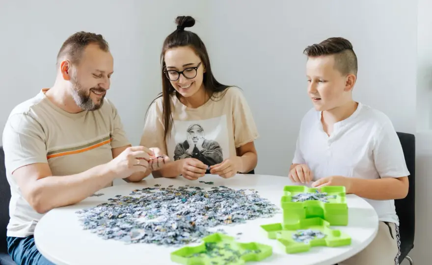 Jak szybko układać puzzle? Sprawdzone sposoby na lepsze tempo