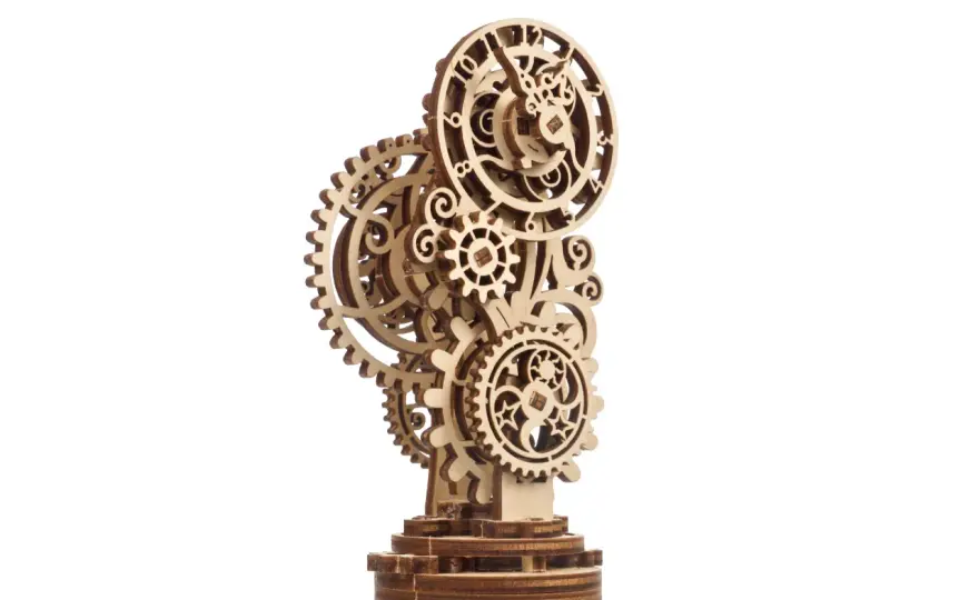 Zegar steampunk - model do składania czy własny projekt?