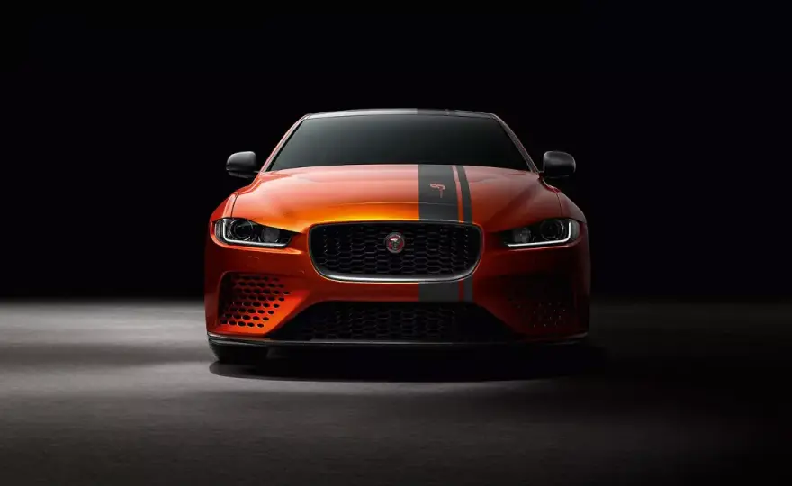 Jaguar XE SV Project 8 - dane, Track Pack i zakup