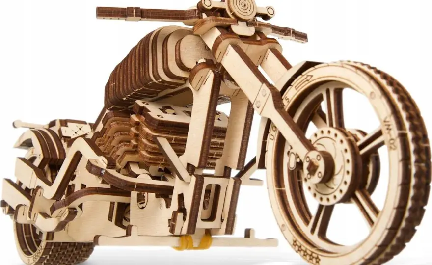 Drewniany samochód i motocykl - jak wybrać model?