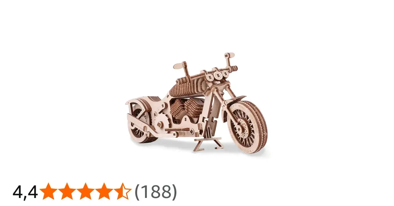 Drewniany puzzle motocykl, szczegółowy model z widocznym silnikiem i kołami, gotowy do złożenia.