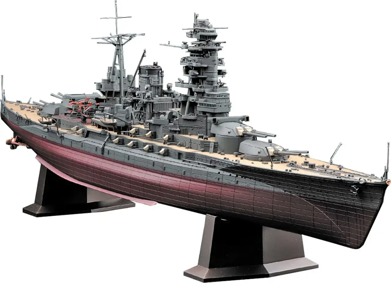 Model pancernika ijn Nagato, z detalami pokładu, wieżami i charakterystycznym kadłubem.